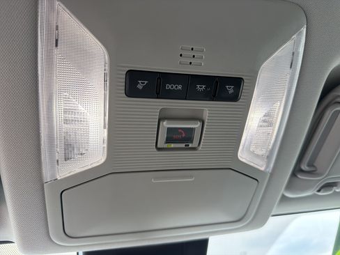 Certified 2025 Toyota RAV4 XLE FWD image 5