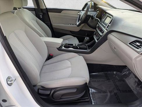 Used 2019 Hyundai Sonata Plug-In Hybrid image 19