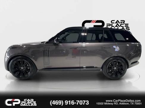 Used 2023 Land Rover Range Rover SE AWD/4WD image 3