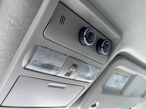 Used 2018 Nissan NV 3500 S image 29