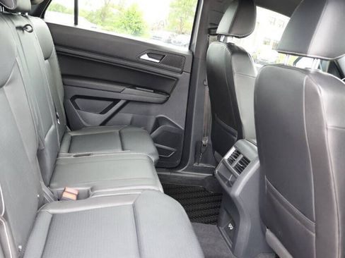 Used 2020 Volkswagen Atlas Cross Sport SE w/ Towing Package AWD/4WD image 16