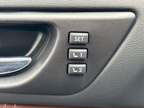 Used 2017 Subaru Outback 2.5i Touring image 24