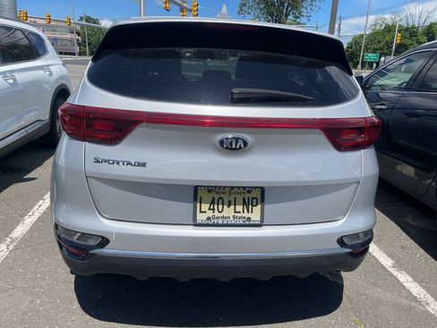 Used 2020 Kia Sportage LX FWD image 4