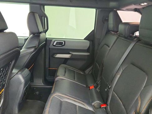 Used 2023 Ford Bronco Badlands image 20