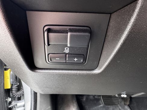 Used 2024 Chevrolet Colorado LT w/ LT Convenience Package III AWD/4WD image 23