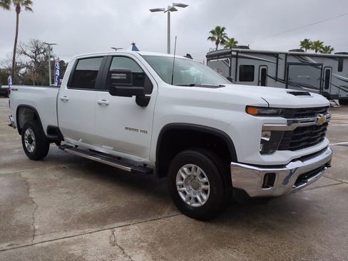 Used 2025 Chevrolet Silverado 2500 LT w/ Convenience Package image 2