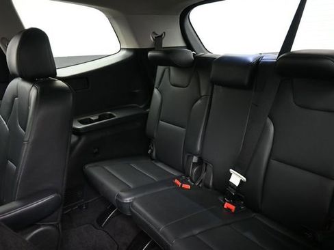 Used 2025 Kia Telluride S FWD image 20