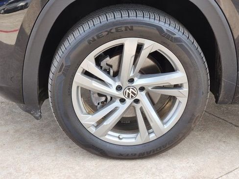 Used 2024 Volkswagen Atlas Cross Sport SEL R-Line image 17