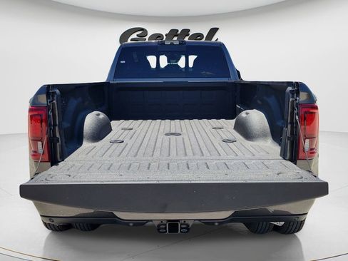 New 2026 RAM 3500 Big Horn AWD/4WD image 9