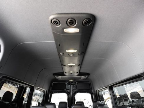 Used 2025 Mercedes-Benz Sprinter 2500 w/ Dashboard Charging Package image 41