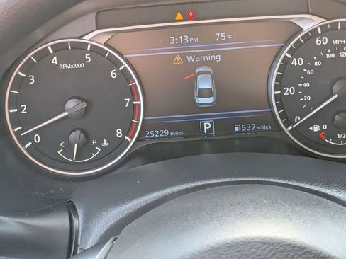 Used 2025 Nissan Altima 2.5 SV image 17