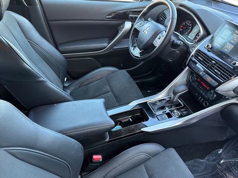 Used 2025 Mitsubishi Eclipse Cross SE AWD/4WD image 16