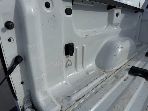 Used 2018 Chevrolet Silverado 2500 LT w/ LT Convenience Package image 17