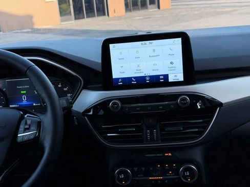 Used 2021 Ford Escape SEL image 15