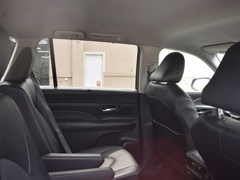 Used 2025 Toyota Grand Highlander FWD image 26
