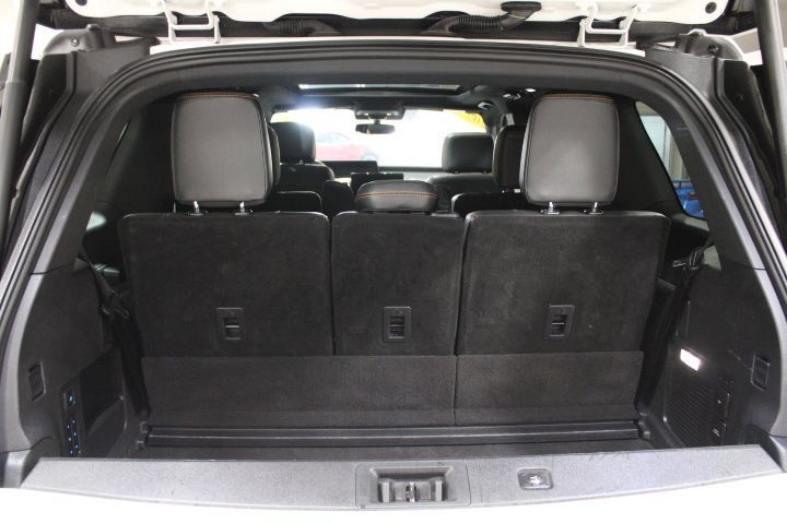 Used 2025 Ford Expedition Tremor AWD/4WD image 13