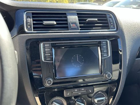 Used 2016 Volkswagen Jetta SEL w/ Lighting Package image 20