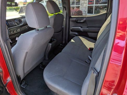 Used 2019 Toyota Tacoma TRD Off-Road w/ Technology Package AWD/4WD image 23