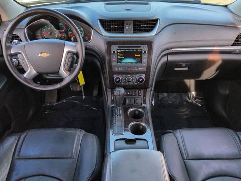 Used 2017 Chevrolet Traverse Premier image 16