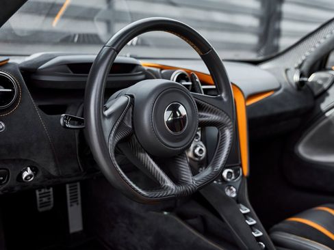 Used 2018 McLaren 720S Performance image 40