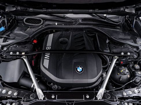 Used 2025 BMW 740i xDrive image 34