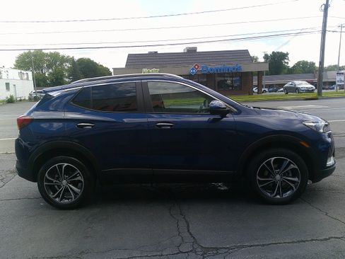 Used 2023 Buick Encore GX Select AWD/4WD image 11