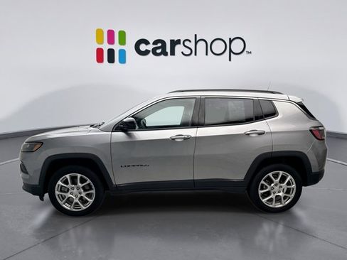 Used 2023 Jeep Compass Latitude AWD/4WD image 2