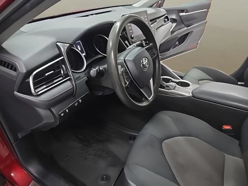 Used 2022 Toyota Camry LE FWD image 12