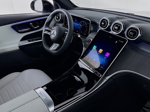 New 2026 Mercedes-Benz GLC 300 image 15