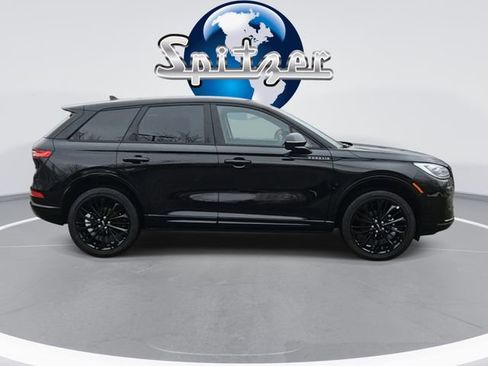 Used 2025 Lincoln Corsair Reserve w/ Jet Appearance Package image 9