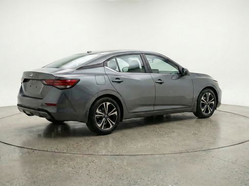 Used 2025 Nissan Sentra SV image 9
