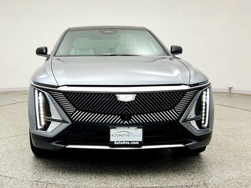 Used 2025 Cadillac Lyriq Luxury RWD image 2