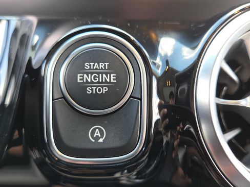 Certified 2022 Mercedes-Benz GLA 250 GLA 250 image 40