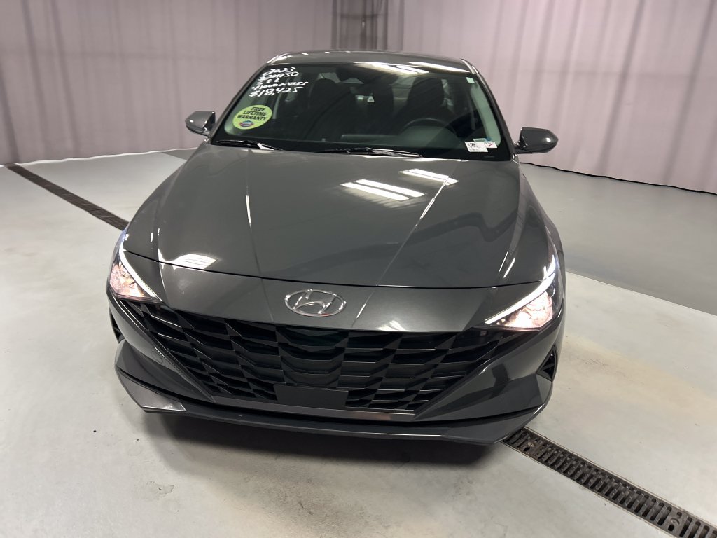 Used 2023 Hyundai Elantra SEL w/ Convenience Package FWD image 2