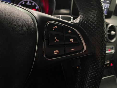 Used 2019 Mercedes-Benz GLC 300 4MATIC image 17