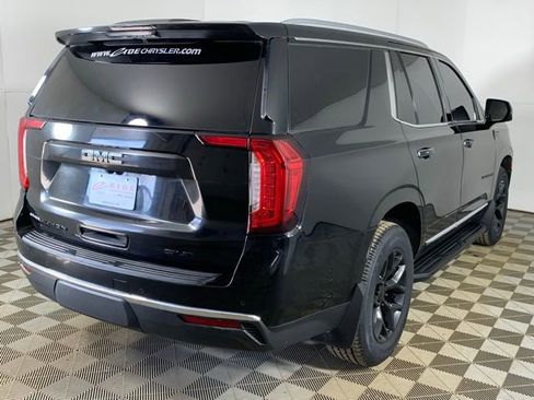 Used 2022 GMC Yukon SLT w/ SLT Premium Package AWD/4WD image 6