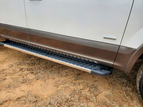 Used 2016 Ford F150 Lariat w/ Equipment Group 502A Luxury image 12