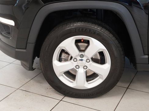 Used 2020 Jeep Compass Latitude w/ Cold Weather Group image 17