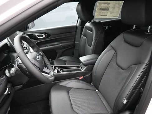 New 2026 Jeep Compass Latitude AWD/4WD image 12