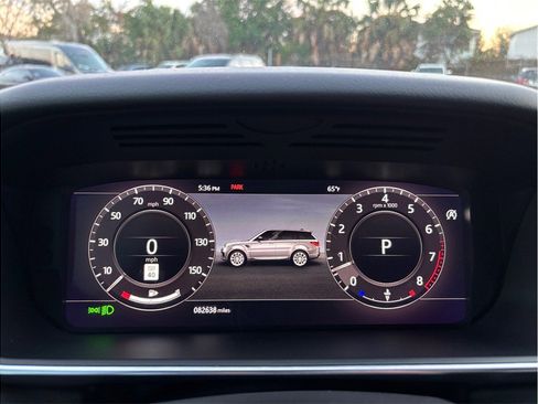 Used 2020 Land Rover Range Rover Sport SE image 25