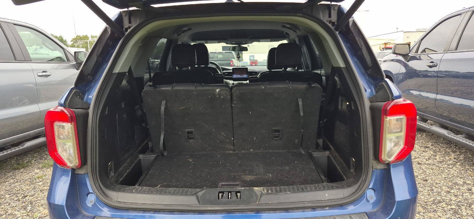 Used 2022 Ford Explorer XLT w/ Equipment Group 202A AWD/4WD image 5
