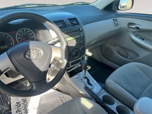 Used 2011 Toyota Corolla LE image 10