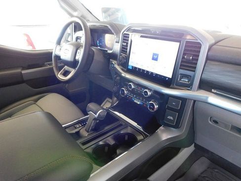 New 2025 Ford F150 Lariat w/ Equipment Group 501A Mid image 10