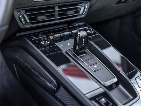 Used 2024 Porsche 911 Carrera GTS image 18