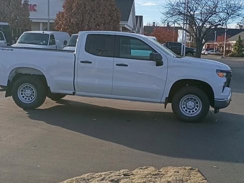 New 2026 Chevrolet Silverado 1500 W/T image 7