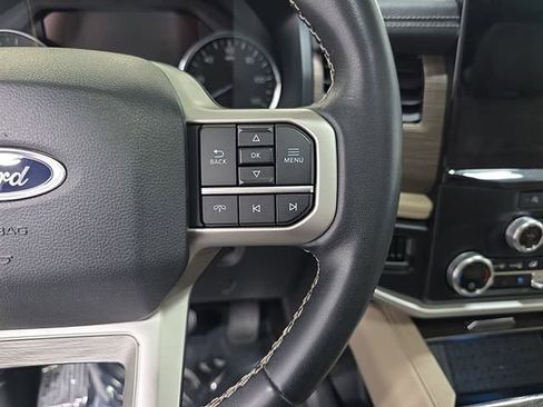 Used 2024 Ford Expedition Limited AWD/4WD image 18