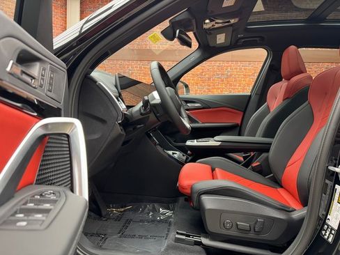 Used 2025 BMW X1 xDrive28i w/ Technology Package image 22