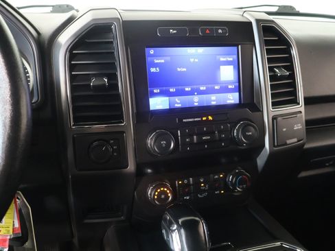 Used 2020 Ford F150 XLT w/ Equipment Group 302A Luxury AWD/4WD image 5