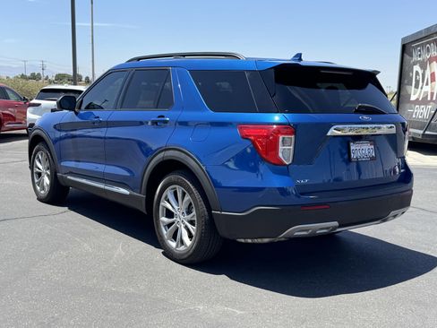 Used 2020 Ford Explorer XLT w/ Equipment Group 202A AWD/4WD image 4