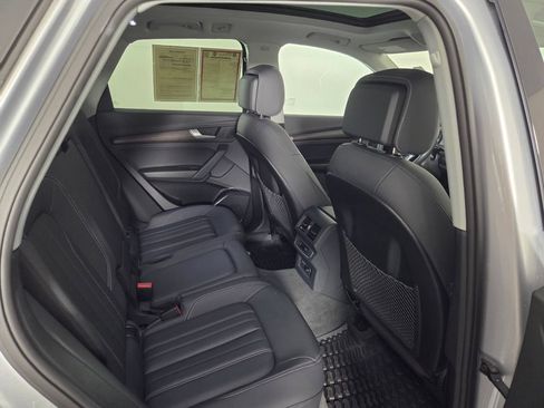 Used 2023 Audi Q5 2.0T Premium w/ Convenience Package AWD/4WD image 31